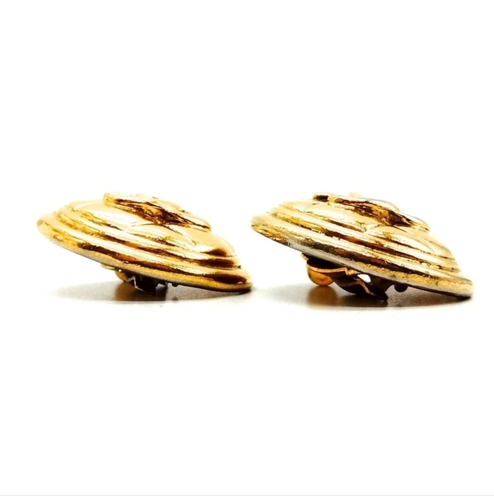 Chanel Gold Button Earrings VINTAGE - Picture 2 of 10